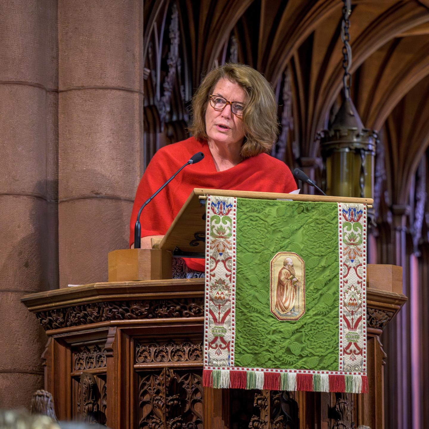 Rector Giles speaking in Chapel during Fall Convocation 2024